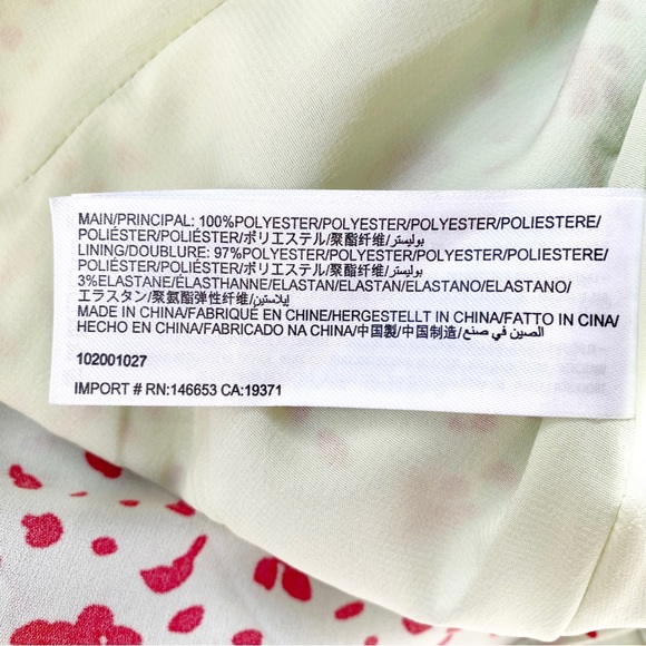 NWT: C/MEO COLLECTIVE Intersect Mini Dress Color: Citron Daisy - Picture 6 of 7